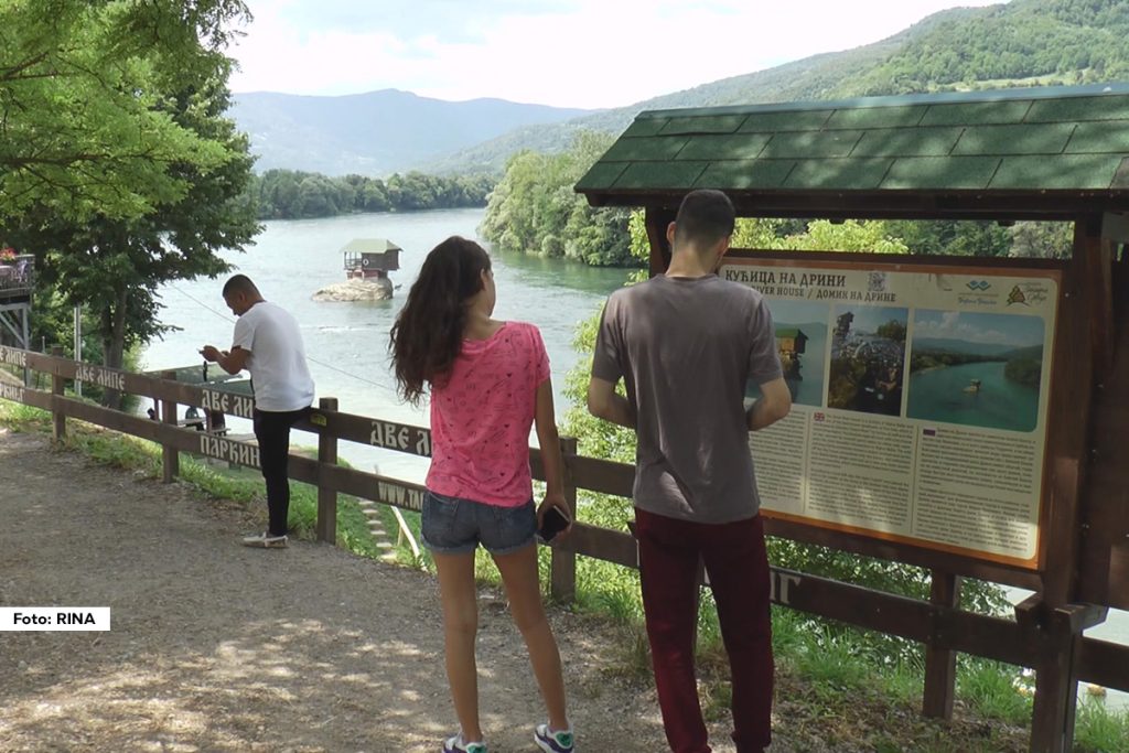 Razvoj turizma u Bajinoj Bašti, zahvaljujići velikom prirodnom bogatstvu poslednjih godina nezaustavljivo se kreće uzlaznom putanjom, a dokaz tome jesu i brojni oboreni rekordi kad je u pitanju broj posetilaca.