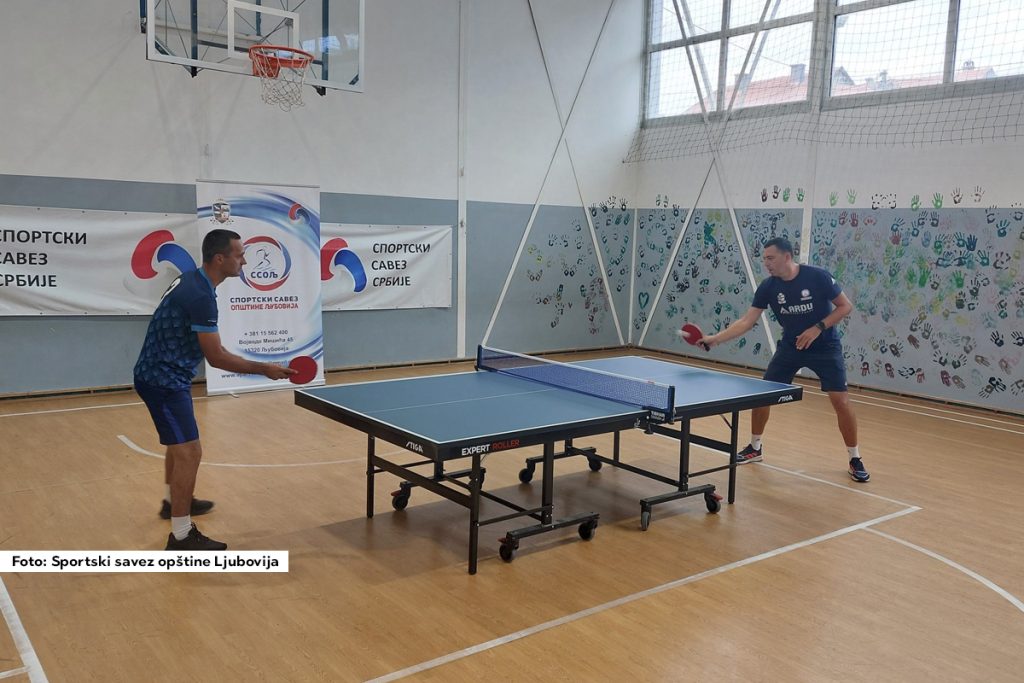 U okviru Radničko-sportskih igara 2025, u organizaciji Sportskog saveza opštine Ljubovija, 17. septembra u sali stare OŠ „Petar Vragolić“ održan je turnir u stonom tenisu.