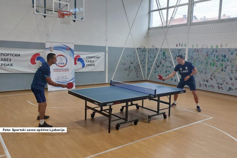 U okviru Radničko-sportskih igara 2025, u organizaciji Sportskog saveza opštine Ljubovija, 17. septembra u sali stare OŠ „Petar Vragolić“ održan je turnir u stonom tenisu.