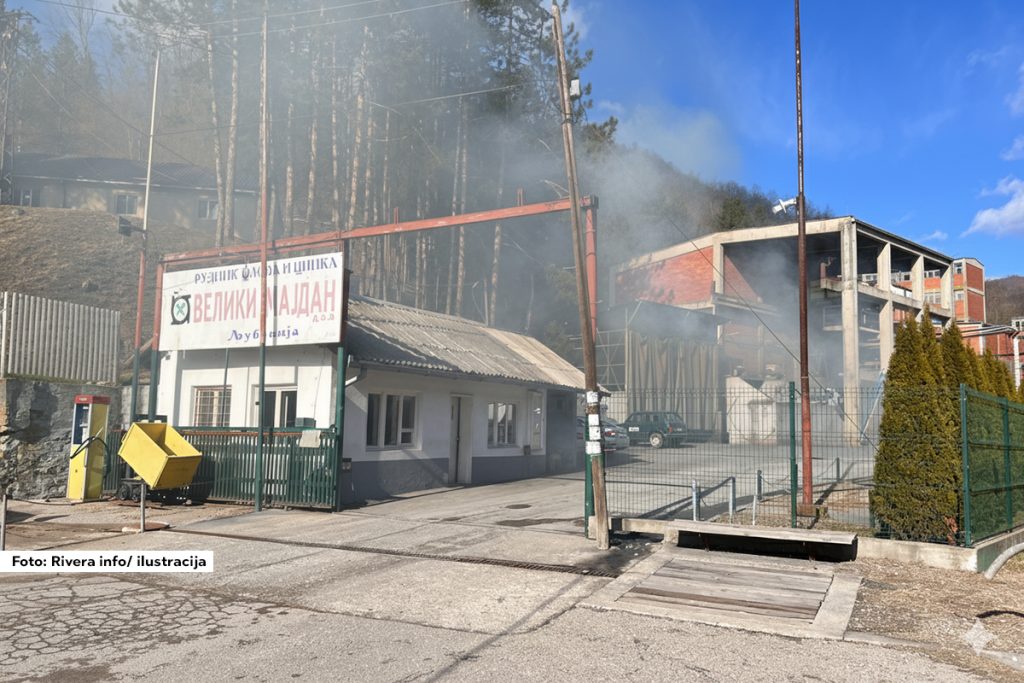 Kako saznajemo, danas nešto posle 15 časova došlo je do požara u upravnoj zgradi rudnika „Veliki Majdan“. Brzom reakcijom pripadnika Vatrogasno-spasilačke jedinice iz Ljubovije požar je stavljen pod kontrolu i ubrzo ugašen, čime je sprečeno njegovo dalje širenje i moguća veća materijalna šteta.