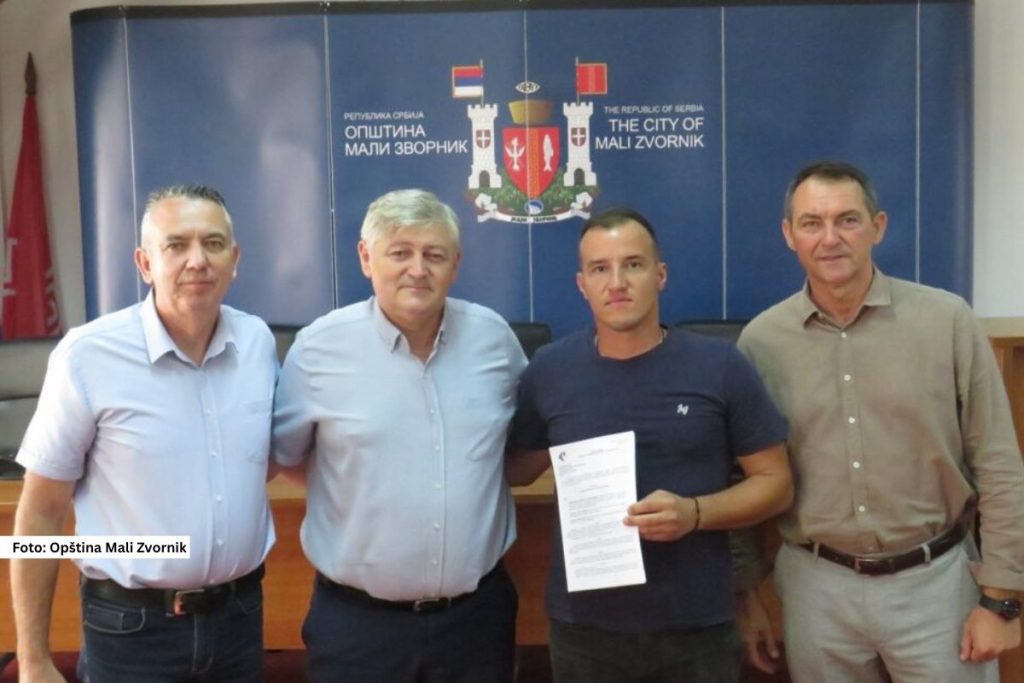 Ugovori o subvencijama za samozapošljavanje u Malom Zvorniku dodeljeni su 9. septembra u sali Skupštine opštine, gde je 11 korisnika dobilo podršku za pokretanje sopstvenog biznisa.