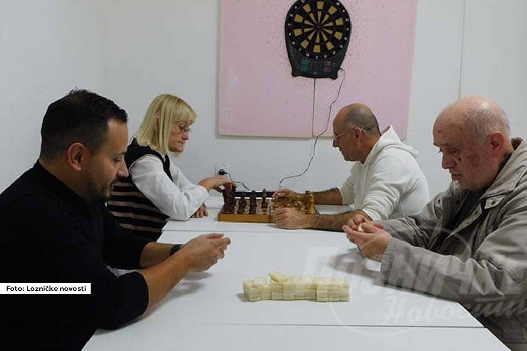 Na svečanosti povodom jubileja Međuopštinska organizacija slepih Loznica dobila zahvalnost grada za predan rad, uz poruku da će saradnja i podrška biti nastavljene.