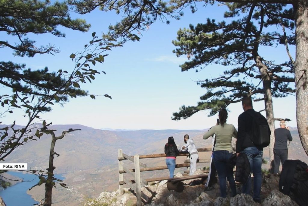 Rekonstrukcija puta do Banjske stene ulazi u završnu fazu prve etape, što predstavlja jednu od najvažnijih infrastrukturnih vesti za Opštinu Bajina Bašta i Nacionalni park Tara.
