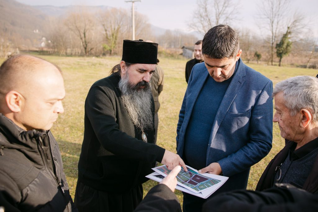 izgradnja crkve u Ljuboviji poseta vladike Jeroteja Rivera info 18