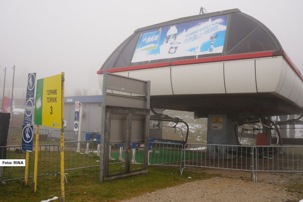 Na Torniku pripreme skijaških staza počinju tek od 20. decembra. Nekada su zime na planinama u Srbiji trajale od Mitrovdana pa čak negde i do Đurđevdana, a snežni pokrivač u skoro svakom selu bio je preko metar.