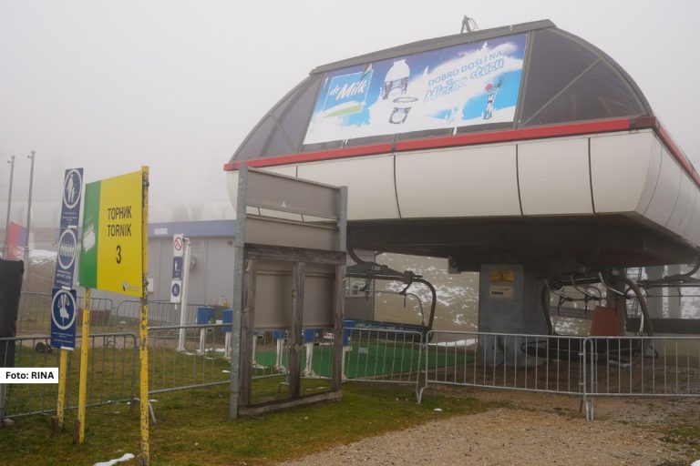 Na Torniku pripreme skijaških staza počinju tek od 20. decembra. Nekada su zime na planinama u Srbiji trajale od Mitrovdana pa čak negde i do Đurđevdana, a snežni pokrivač u skoro svakom selu bio je preko metar.