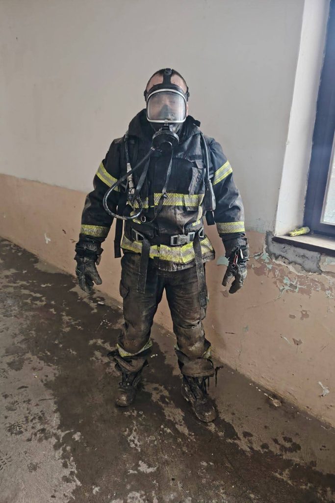 pozar u skolskom stanu Komiric 03