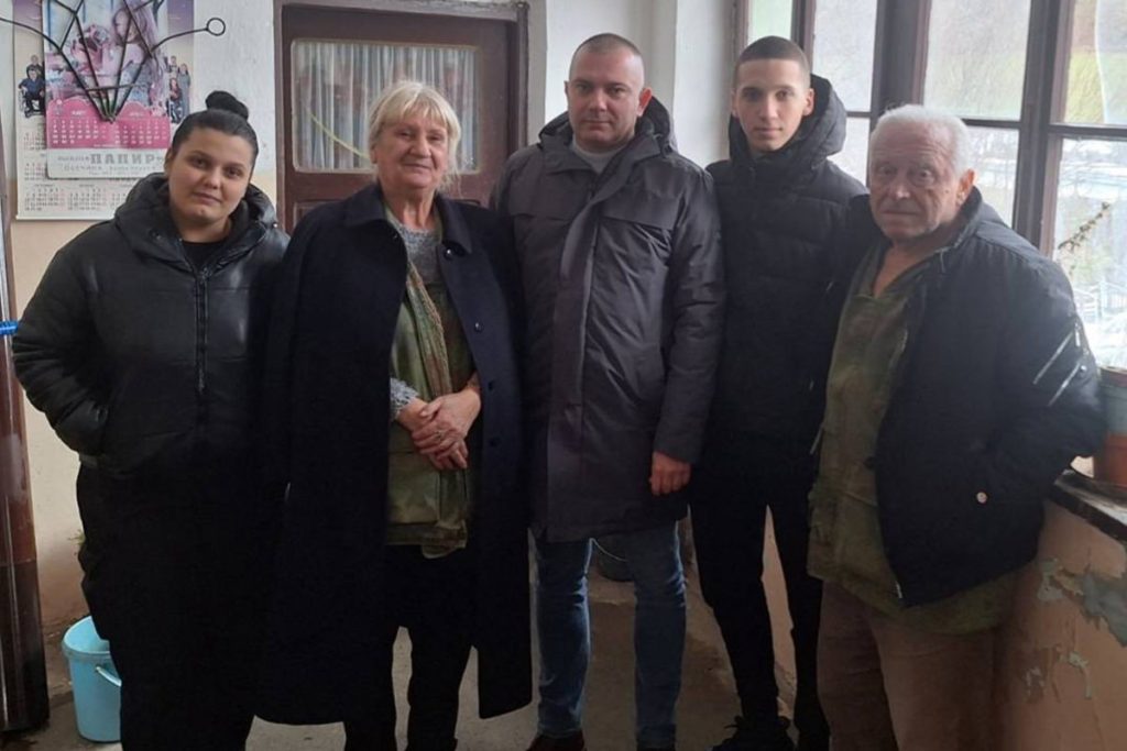 pozar u skolskom stanu Komiric 05