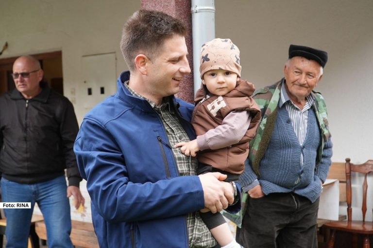 Smešteno u srcu planine Tare, u netaknutoj prirodi selo Rastište jedno je od najlepših ne samo u Srbiji, već i u čitavom regionu. 