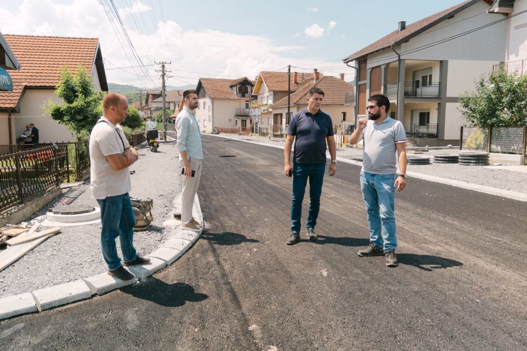 drinska ulica ljubovija asfaltiranje gimnazijski park 22