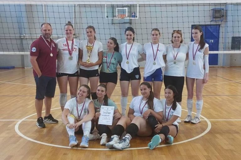 Odbojkaški klub Drina iz Bajine Bašte osvojio je prvo mesto na ženskom odbojkaškom turniru
