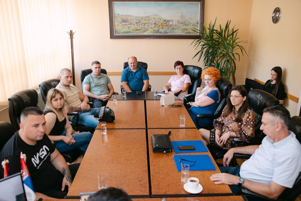 Uručeni ugovori za samozapošljavanje u Ljuboviji