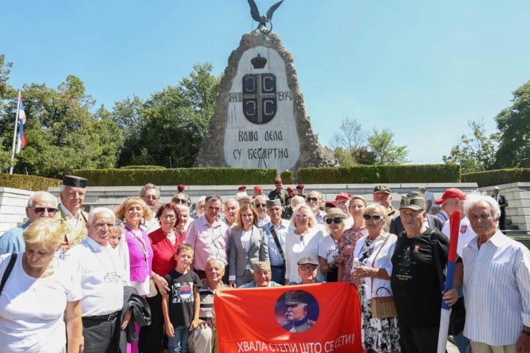 Ministarka za rad, zapošljavanje, boračka i socijalna pitanja Milica Đurđević Stamenkovski predvodila je državnu ceremoniju polaganja venaca i odavanja počasti srpskim vojnicima povodom obeležavanja 112. godišnjice Cerske bitke, saopštilo je Ministarstvo za rad, zapošljavanje, boračka i socijalna pitanja.