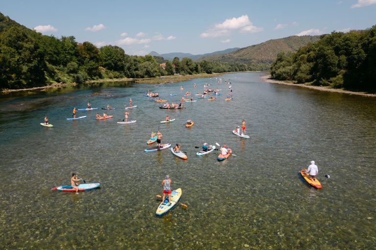 SUP regata na Drini „Ljubovija – Na veslu priča“