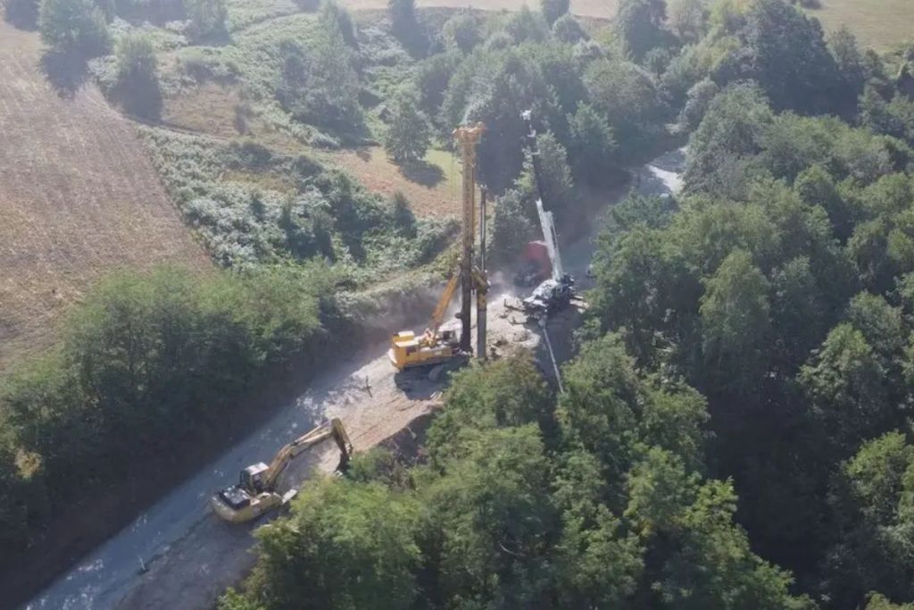 Bajina Bašta/Užice - Počela je sanacija jedne od najkritičnijih deonica puta Užice–Bajina Bašta, saobraćajnice od velikog značaja za stanovnike ovog dela zapadne Srbije, privredu, ali i povezivanje sa Podrinjem i Republikom Srpskom.
