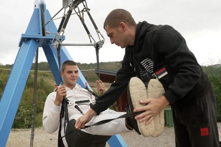 porodice Šaptović. Oni su u nestvarnim prirodnim predelima otvorili zip line i sada je selo Ljubiš i prava mala adrenalinska prestonica ovog kraja.