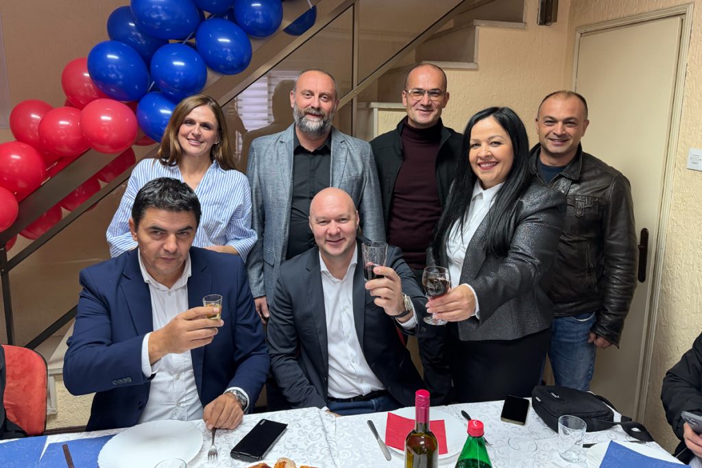 Obeležavanje krsne slave Svete Petke u Opštinskom odboru SNS Ljubovija