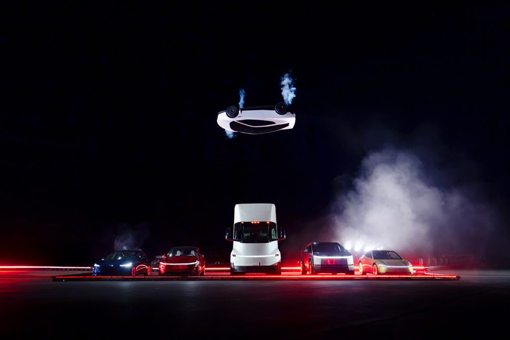 Zvanična promotivna fotografija električnog sportskog automobila Tesla Roadster